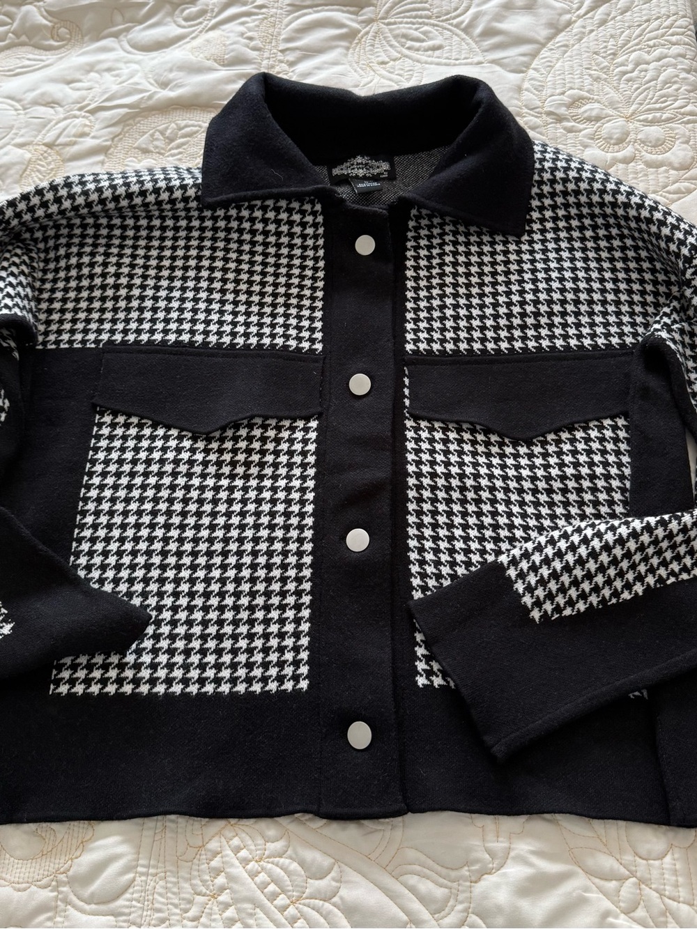 Women’s  Black & White Houndstooth Button-Front Jacket